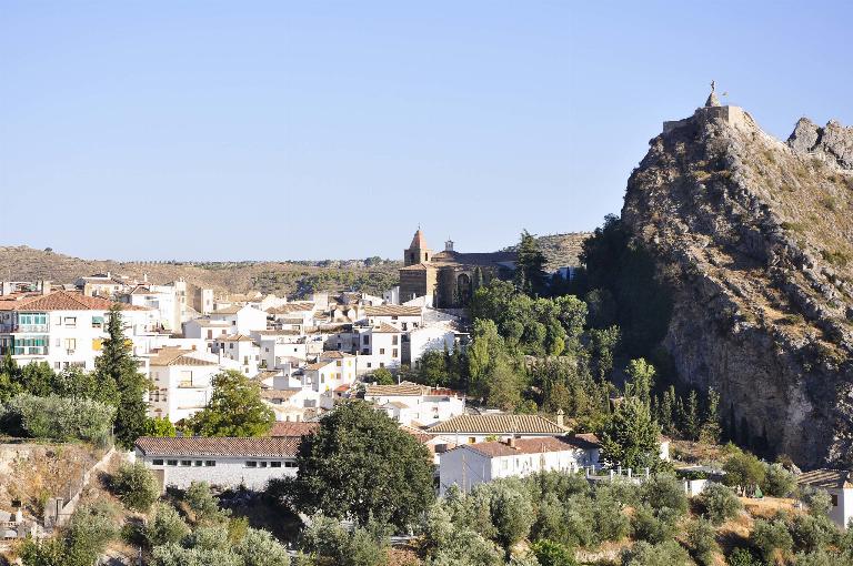 Castril. Un castillo de origen nazarí del s. XI, la pasarela colgante y el Parque Natural